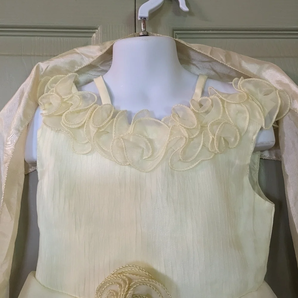 New with tags Classic Fashion Party Dress, T25
